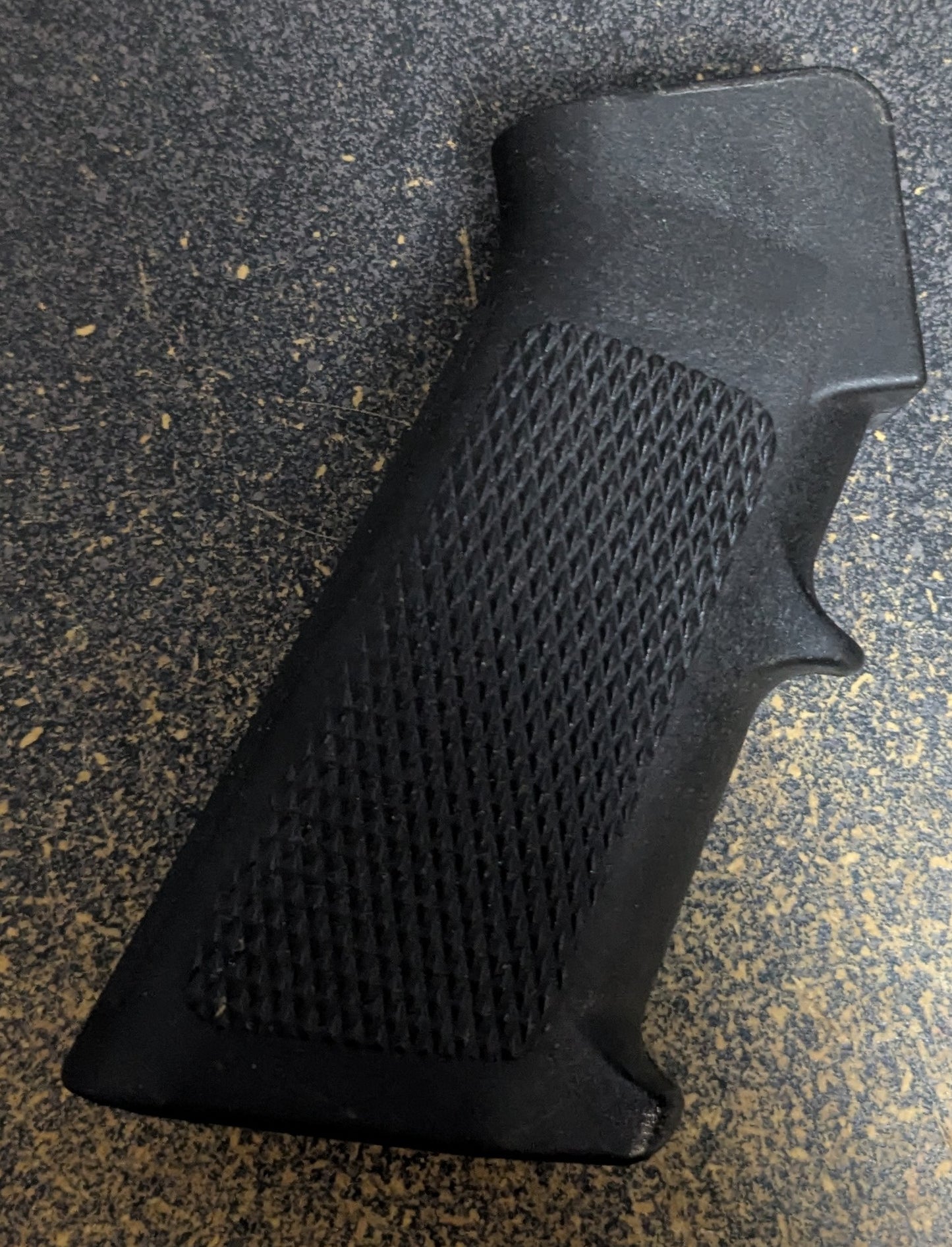 A2 Pistol Grip Black (AA06-26Jan22)