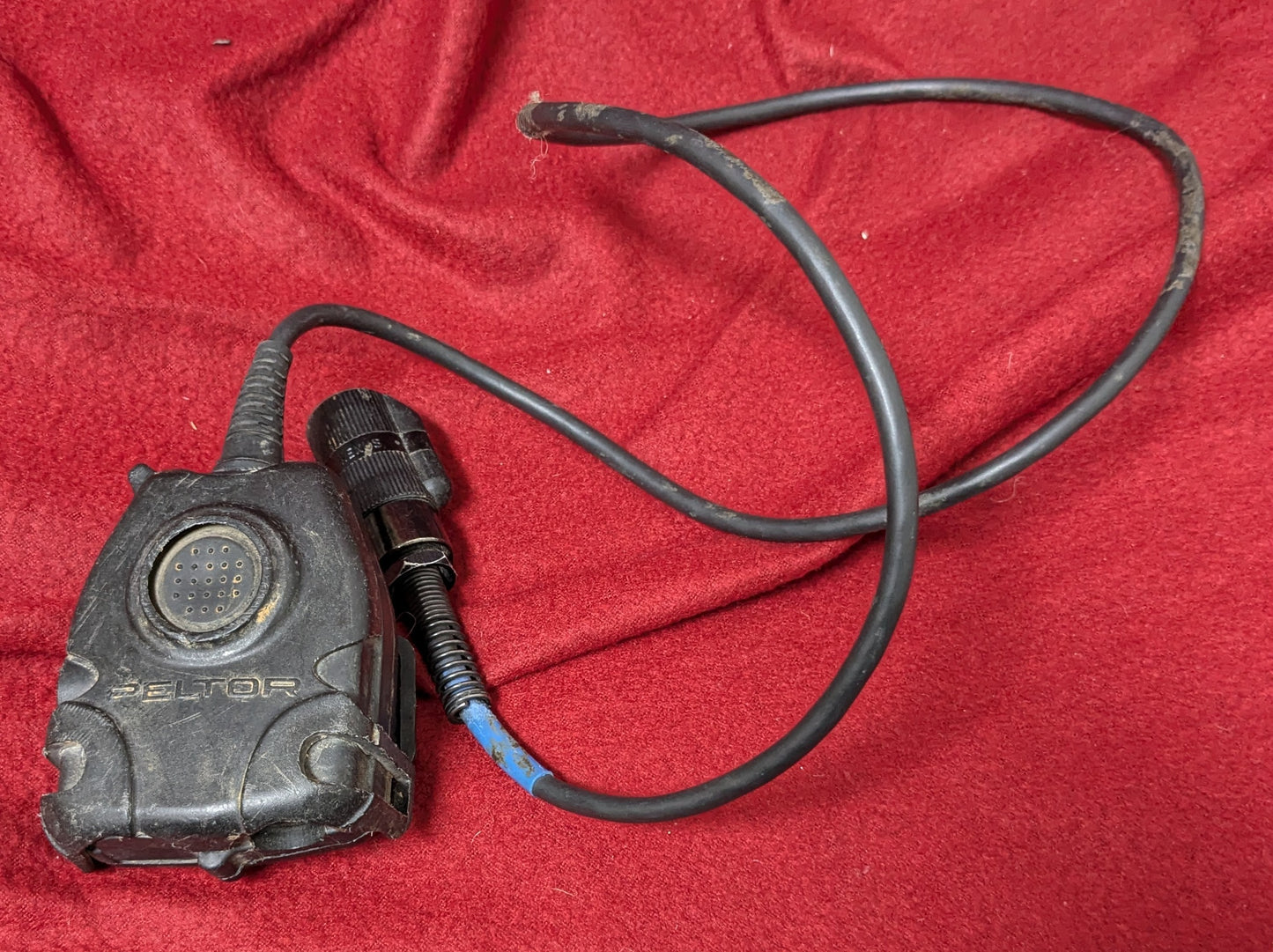 PELTOR PTT FL5601-02 Push-To-Talk Military Radio 6 Pin (da14-25MAR38)