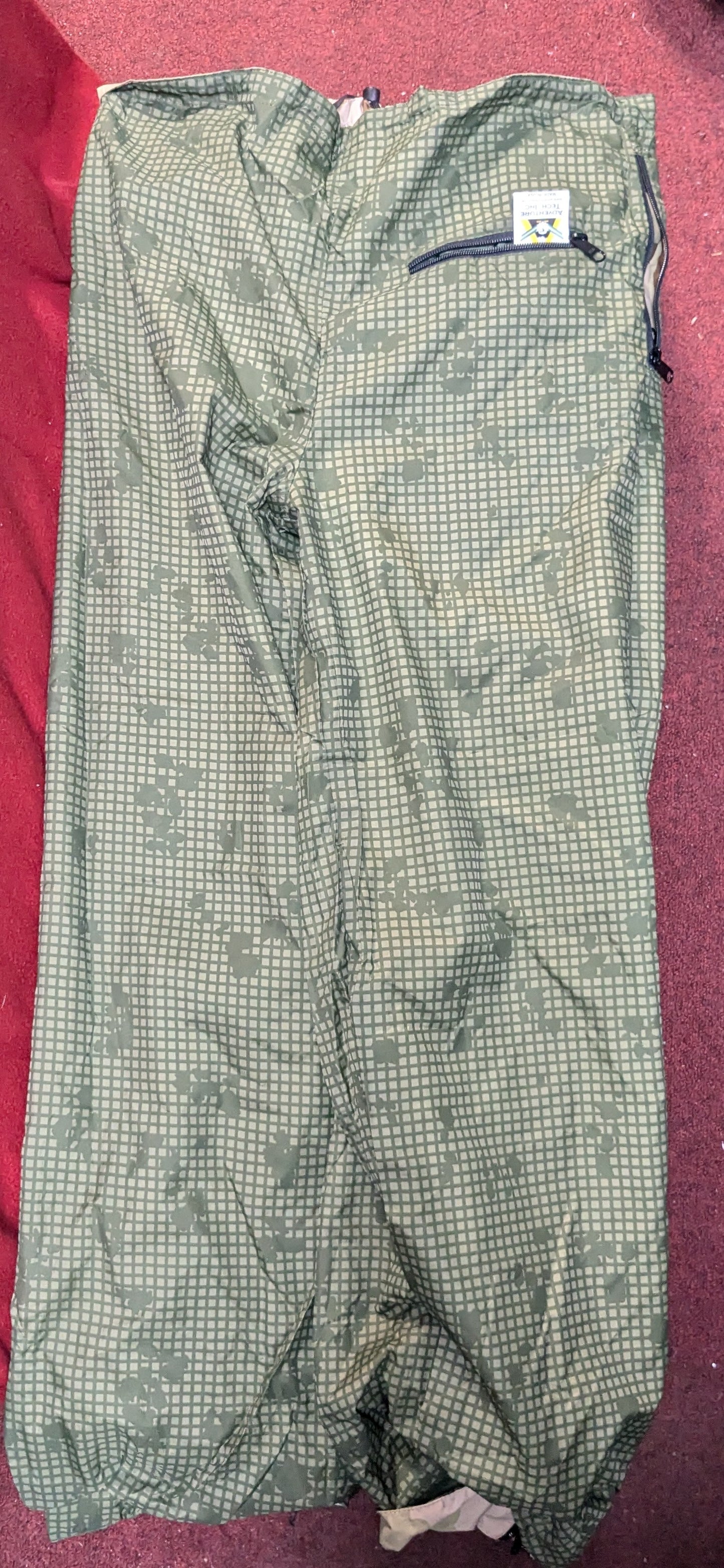 NOS Adventure Tech Reversible Desert Night Camo All Weather Pants Large (ab01-25APR85)
