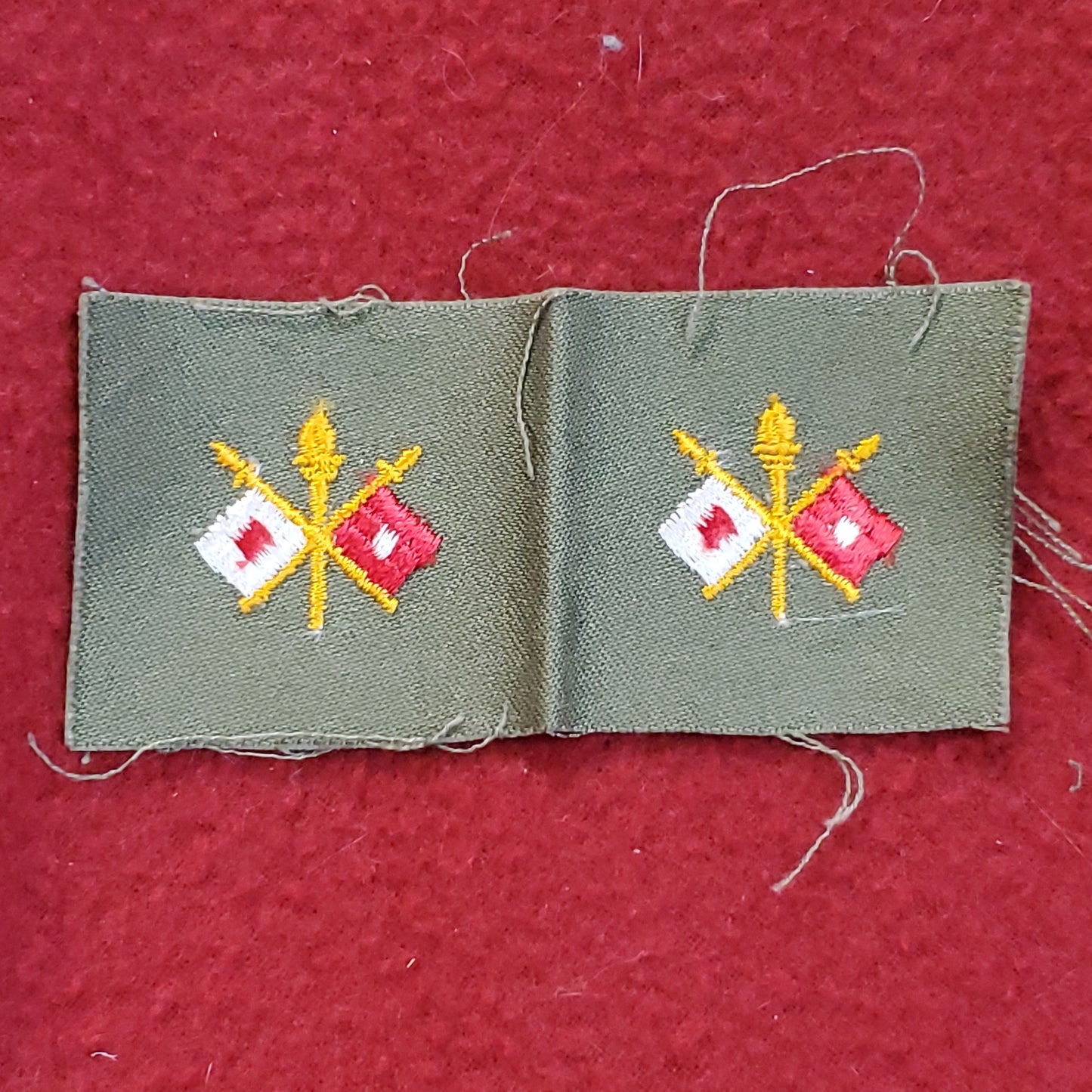 US WWII Signal Officer Sew on Branch Insignia Gld/OD Vintage (v53L)