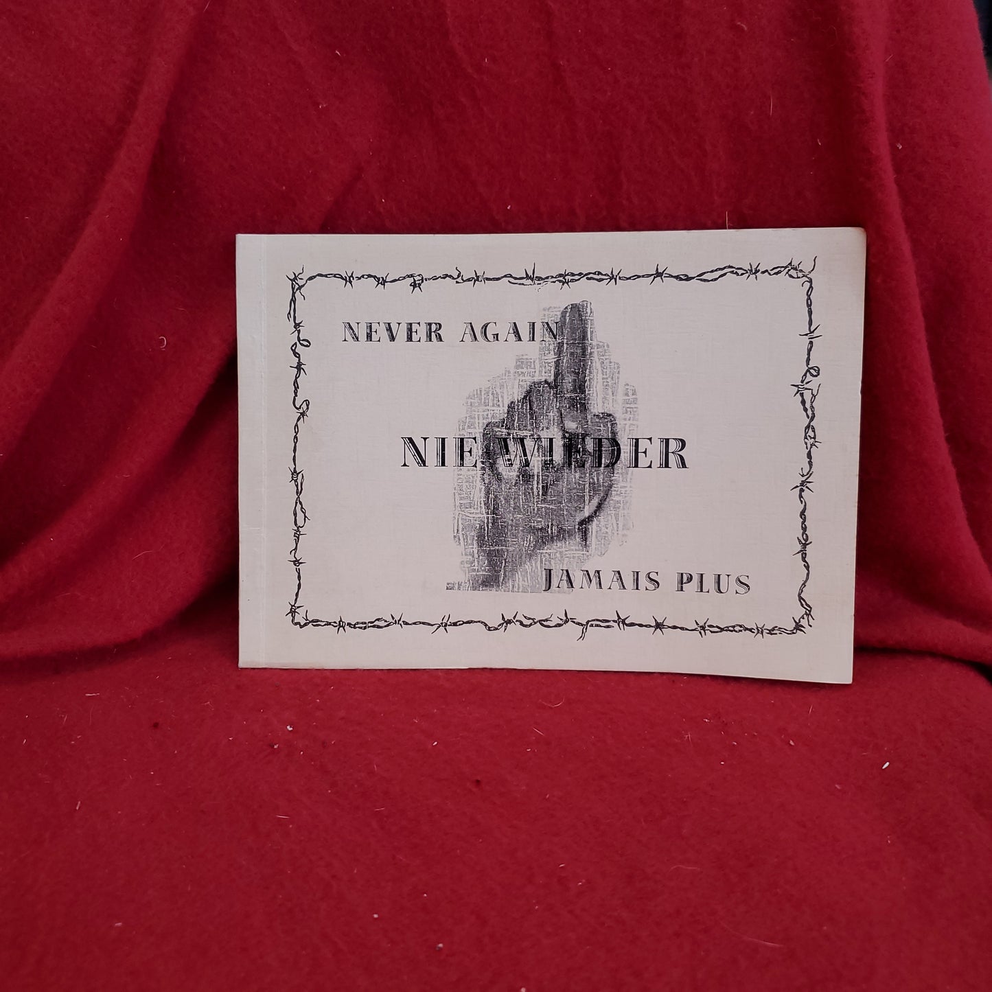 Vintage Never Again NIE WIEDER Jamais Plus (27s)