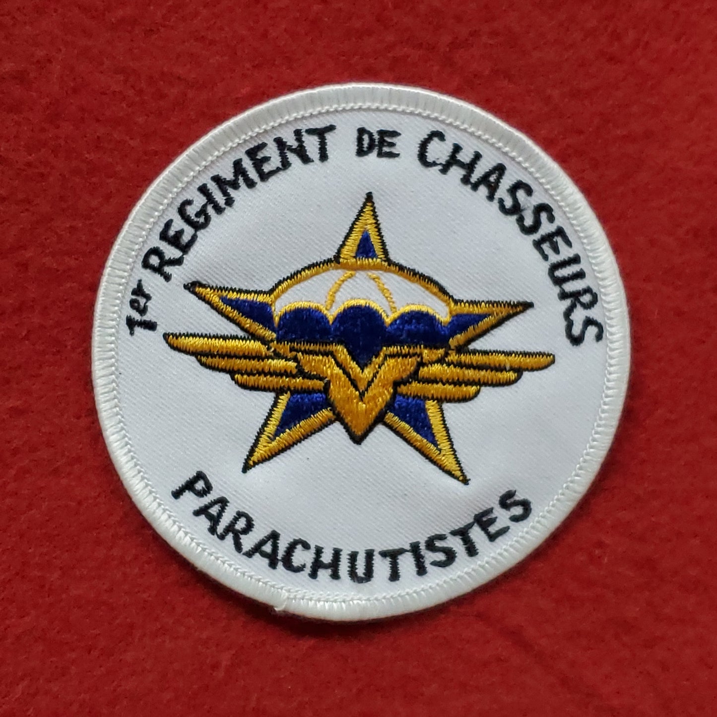 VINTAGE French 1ST REGIMENT DE CHASSEURS PARACHUTISTES Patch Sew On Color (04o24)