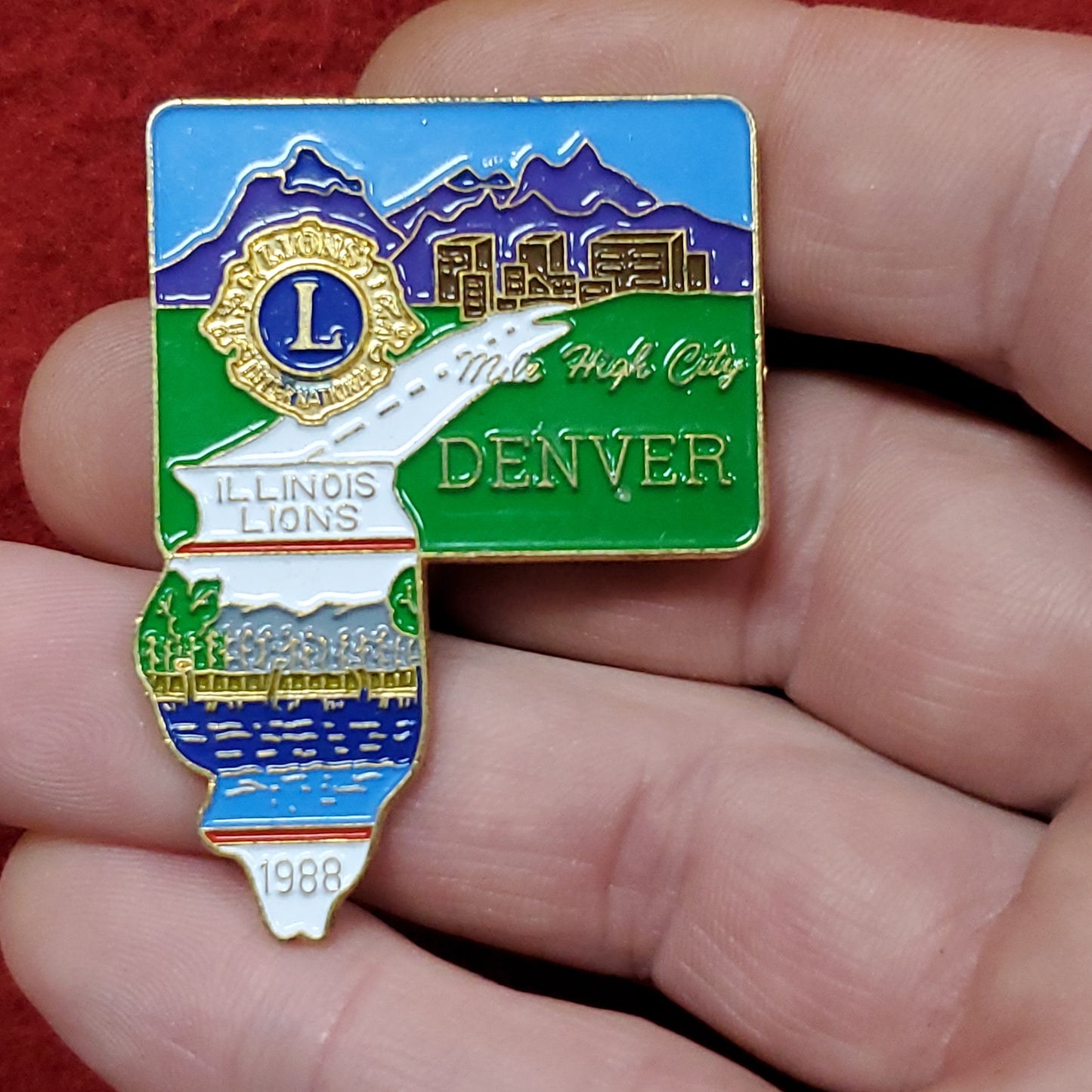 VINTAGE 1988 DENVER Illinois District 1-H Lions Club International Convention Pin (06o36)