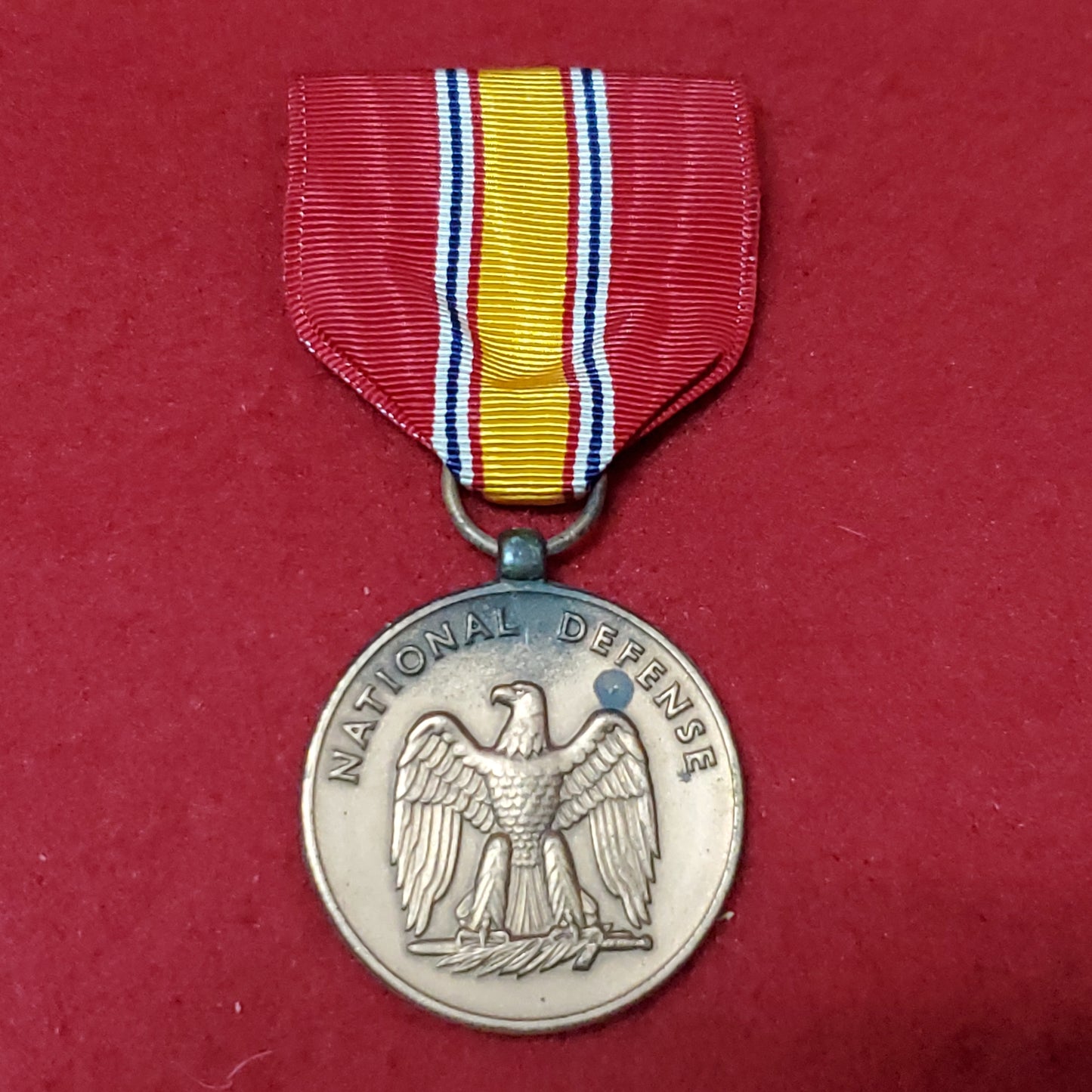VINTAGE CN GI US Army NATIONAL DEFENSE AWARD Full Size Medal (06o82)