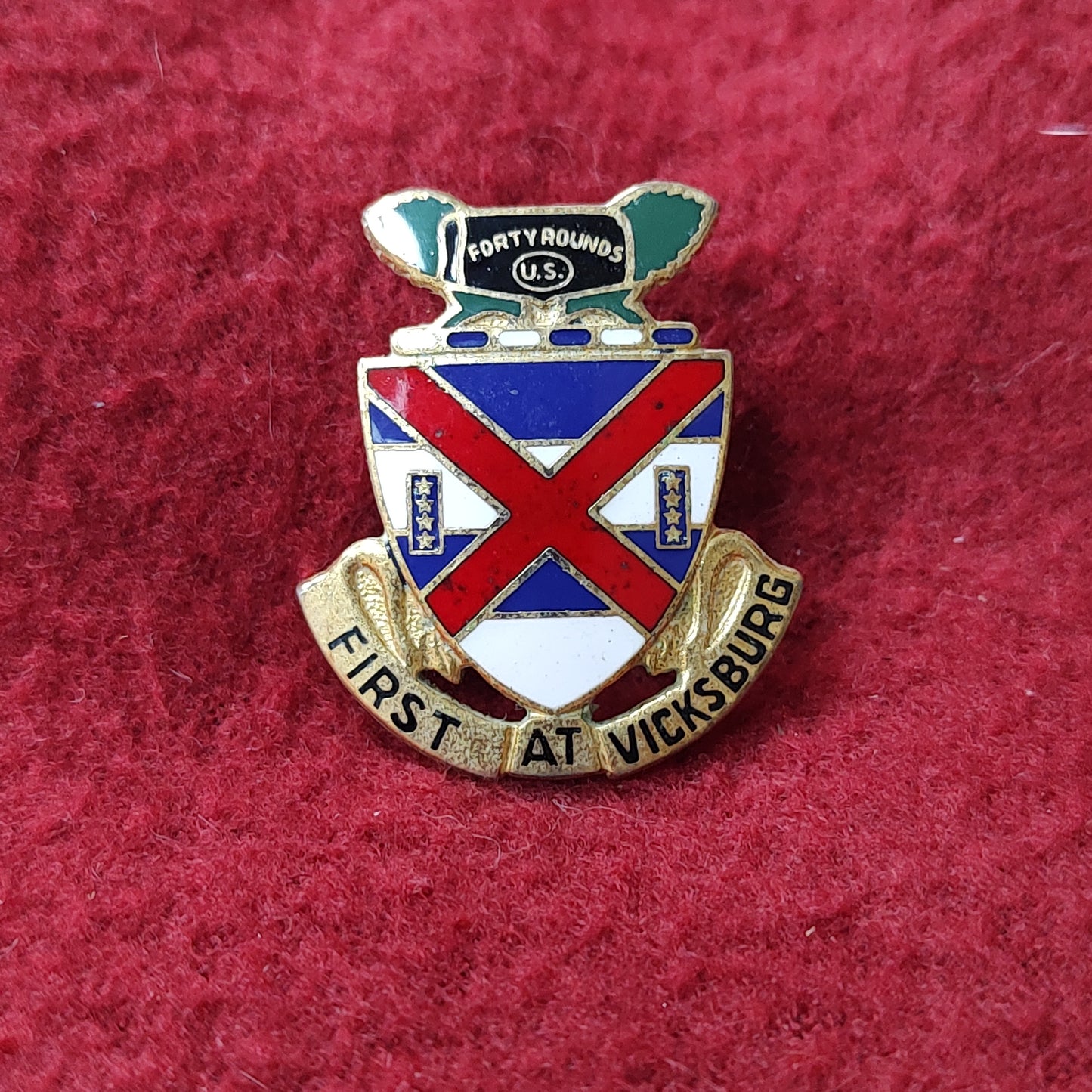 VINTAGE US Army 13th INFANTRY
Unit Crest Pin (11o75)