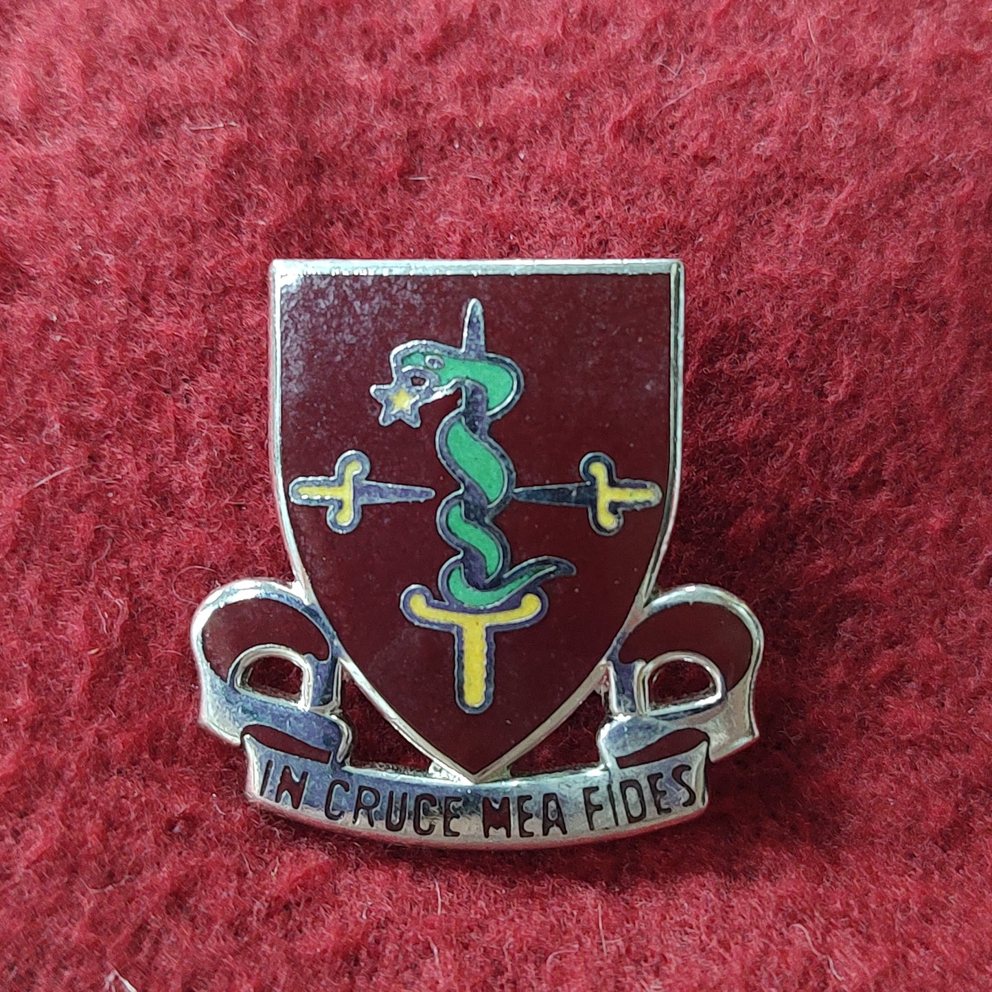 VINTAGE Army 30th MEDICAL BRIGADE
Unit Crest Pin (11o101)