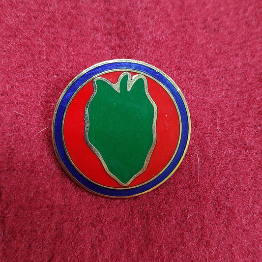 VINTAGE US Army 24th INFANTRY Unit Crest Pin (02CR94)