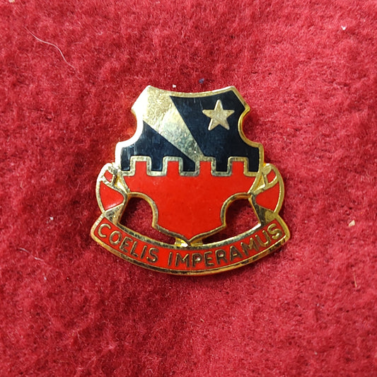 VINTAGE US Army 60th AIR DEFENSE Unit Crest Pin (02CR101)