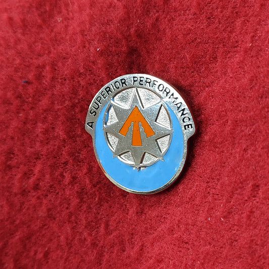 VINTAGE US Army 234th SIGNAL BATTALION Unit Crest Pin (02CR113)