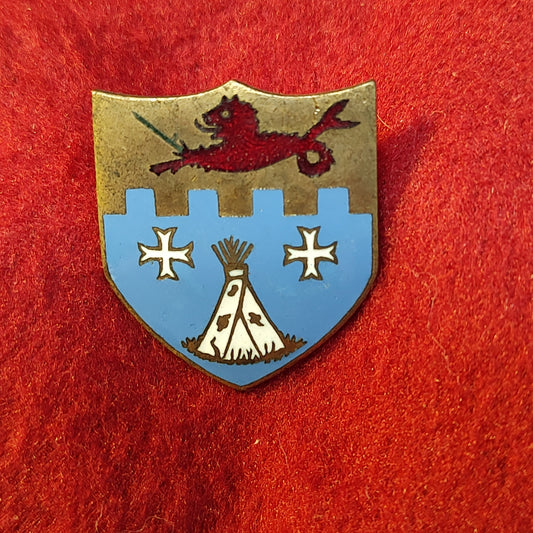 VINTAGE US Army 12th INFANTRY Unit Crest Pin (02CR137)