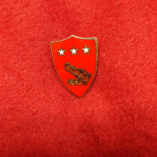 VINTAGE US Army 5th AMPHIBIOUS CORPS Hat Pin Unit Crest Pin (02CR153)