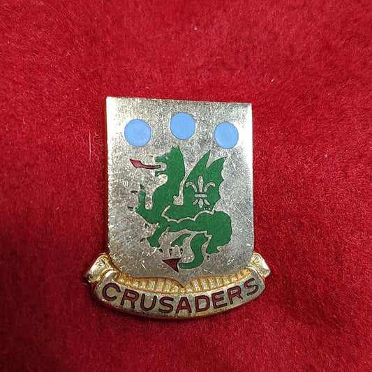 VINTAGE US Army 72nd ARMOR Unit Crest Pin (02CR158)