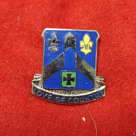 VINTAGE US Army 58th INFANTRY Unit Crest Pin (02CR184)
