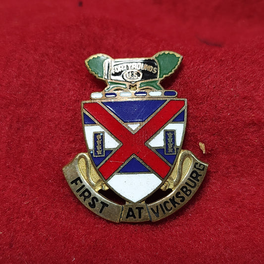 VINTAGE US Army 13th INFANTRY Unit Crest Pin (03CR15)