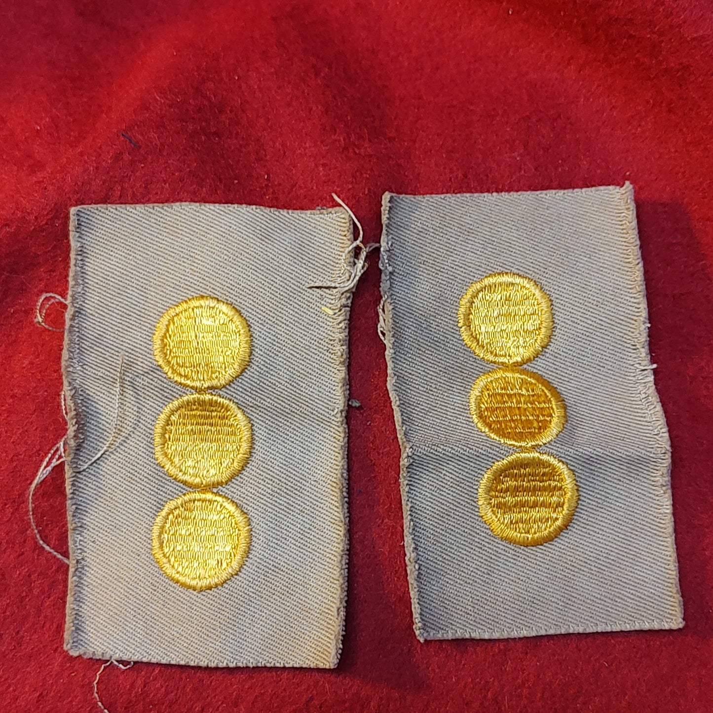 PAIR VINTAGE US Army ROTC CADET CAPTAIN RANK Sew On (15CR32)