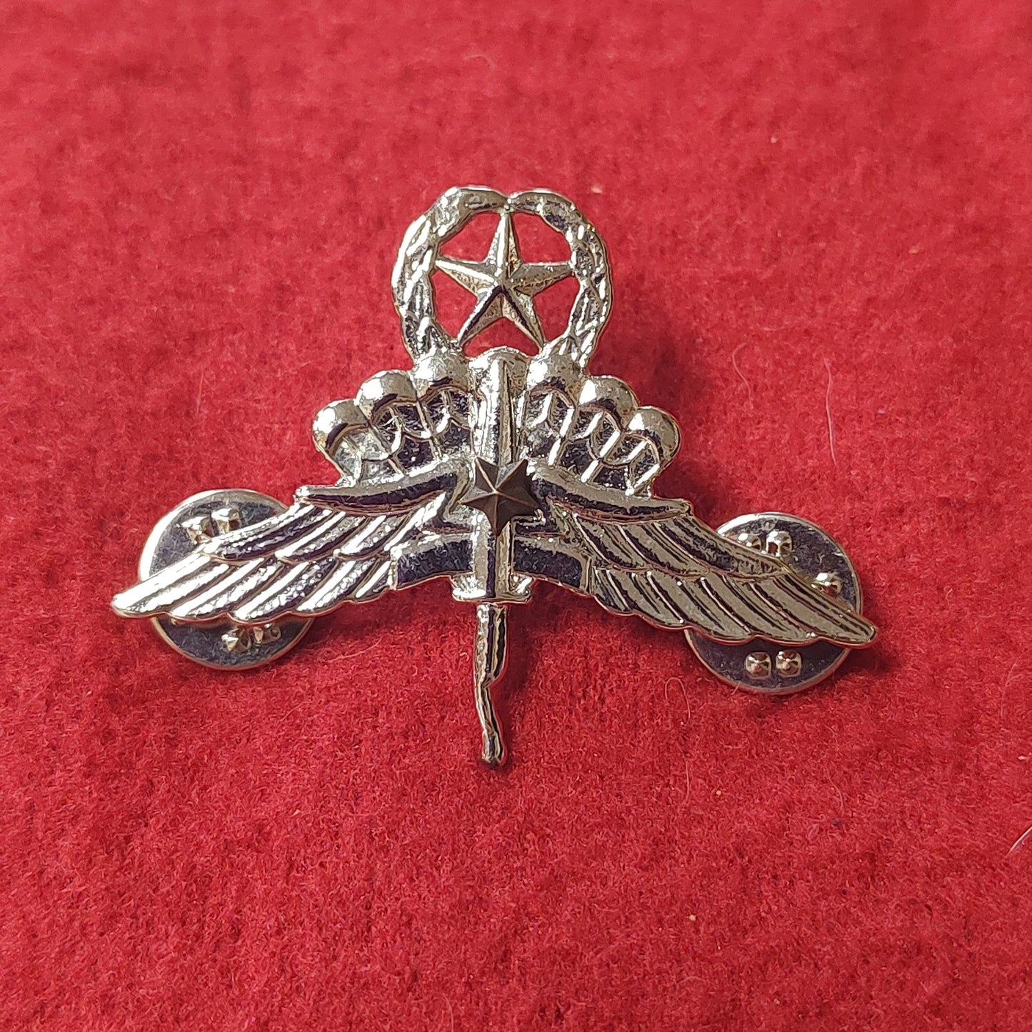 VINTAGE US Army COMBAT MASTER HALO JUMP WINGS Badge Pin (18CR8)