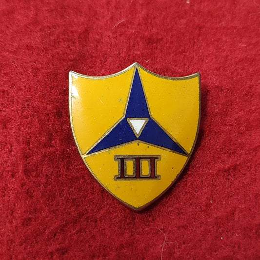 VINTAGE US Army 3rd CORPS Badge Pin (19CR31)