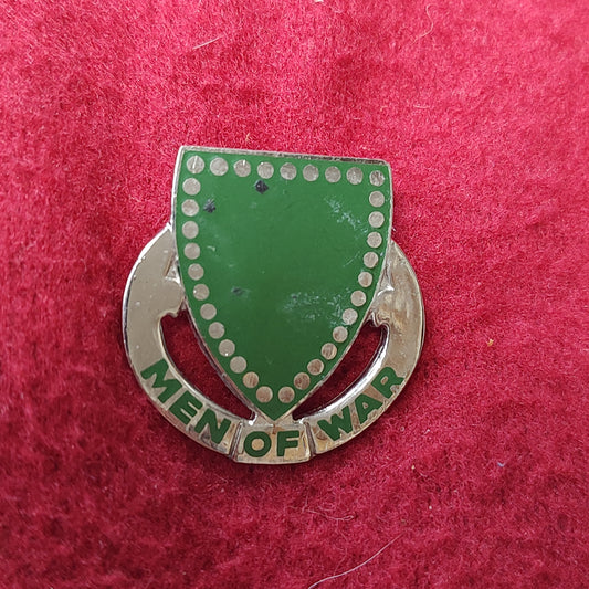 VINTAGE US Army 33rd ARMOR REGIMENT Badge Pin (19CR35)