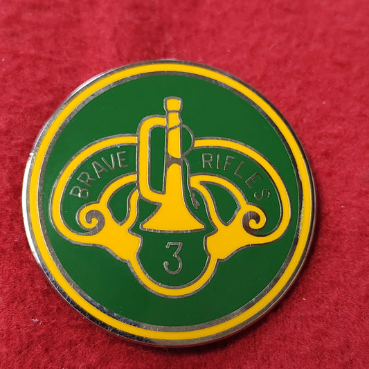 VINTAGE US Army 3rd ARMORED CAVALRY Large Badge Pin (19CR50)