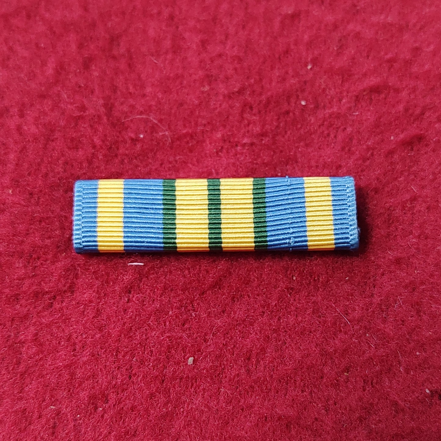 VINTAGE OUTSTANDING VOLUNTEER SERVICE Ribbon (20CR109)