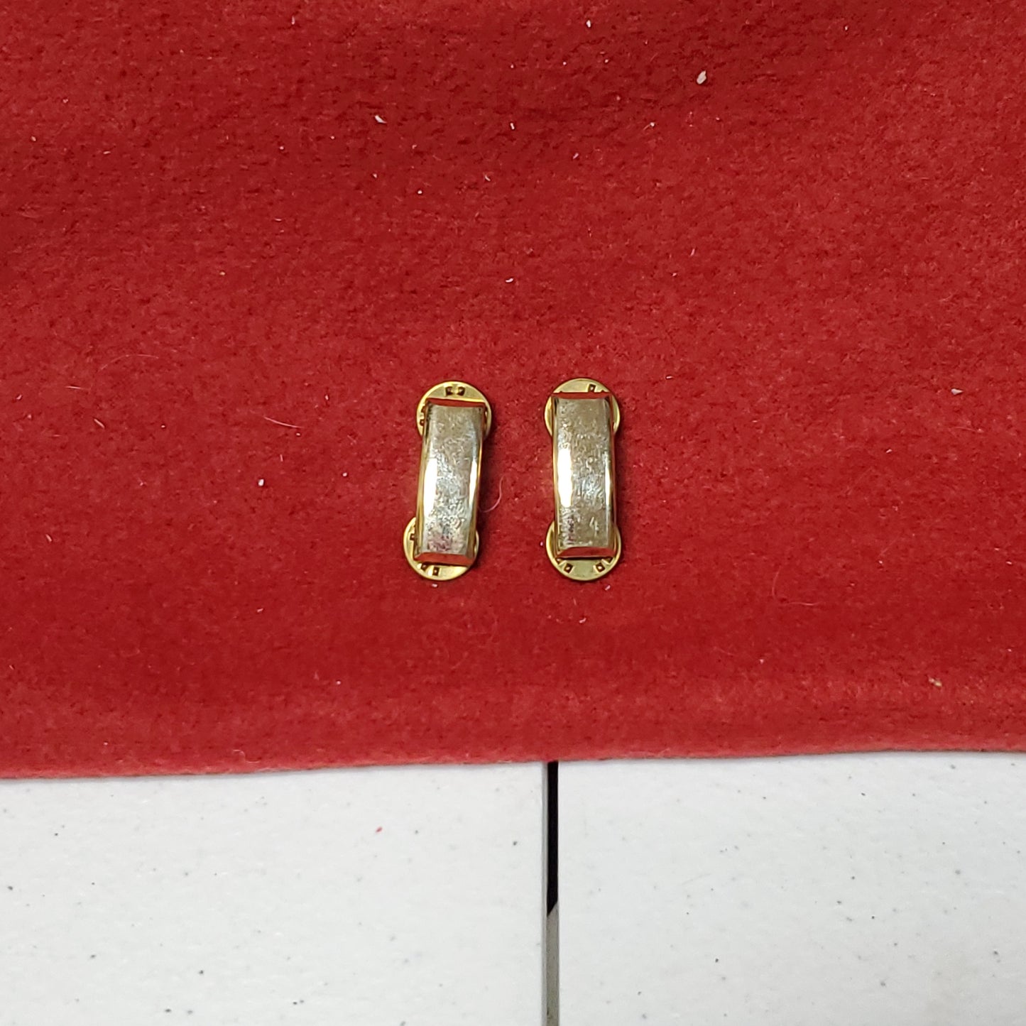 *SET of 2* US Army Officer GOLD 2LT Second Lieutenant Rank Metal Pin-On (26cr9)