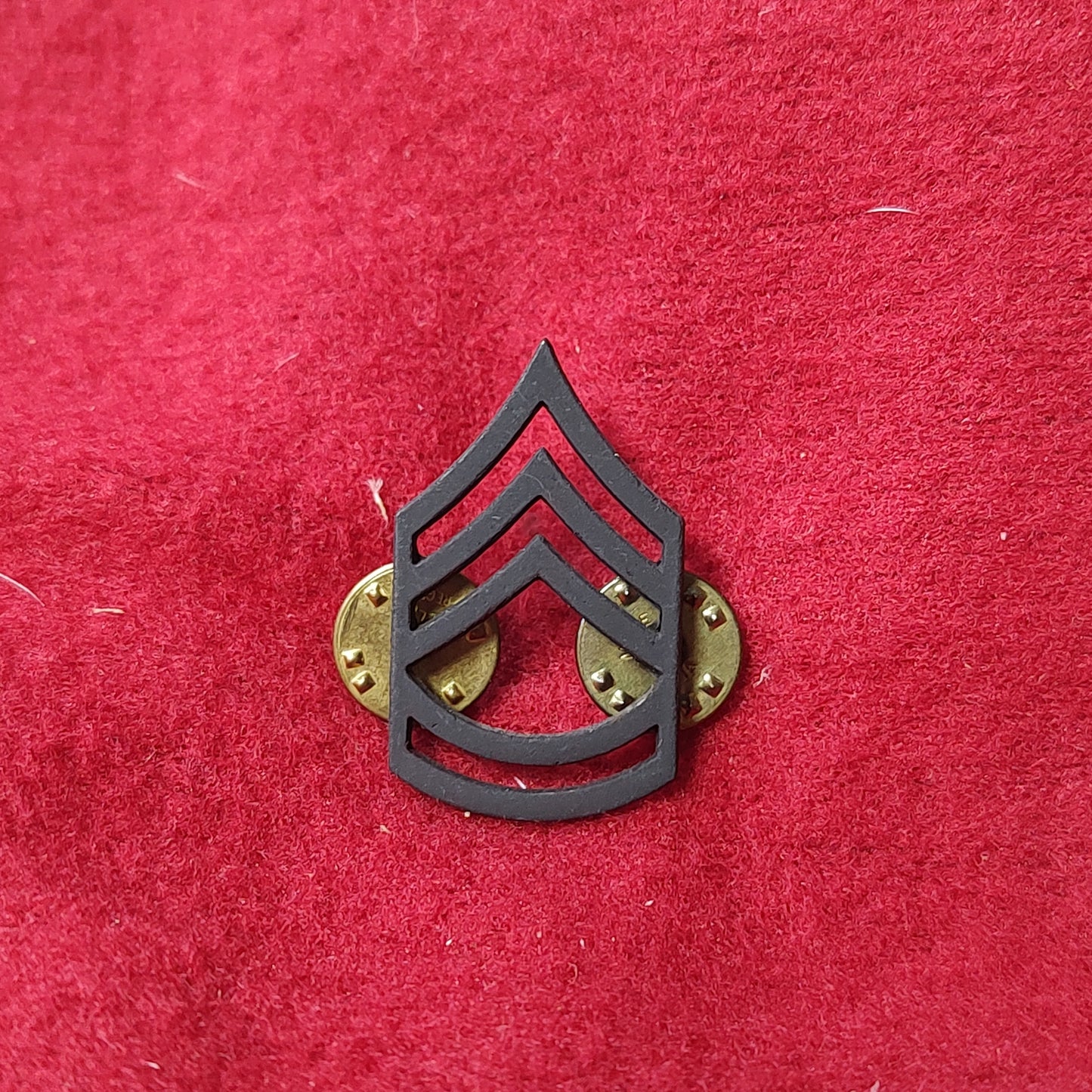 Pack of 10 US Army SFC SERGEANT FIEST CLASS RANK Badge/Pin (27CR2)