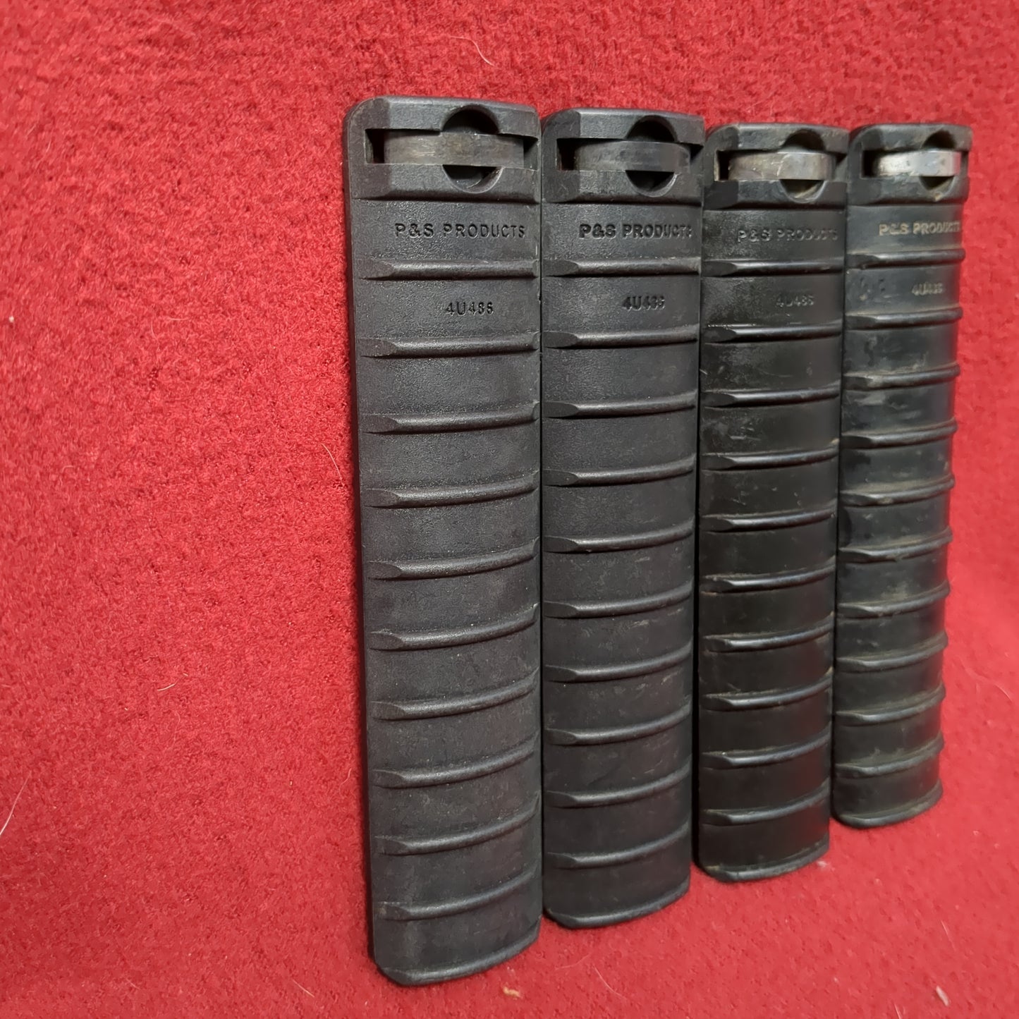 Lot of 4 - 11 Rib Rail Cover P&S PRODUCTS (hc05-MH522)