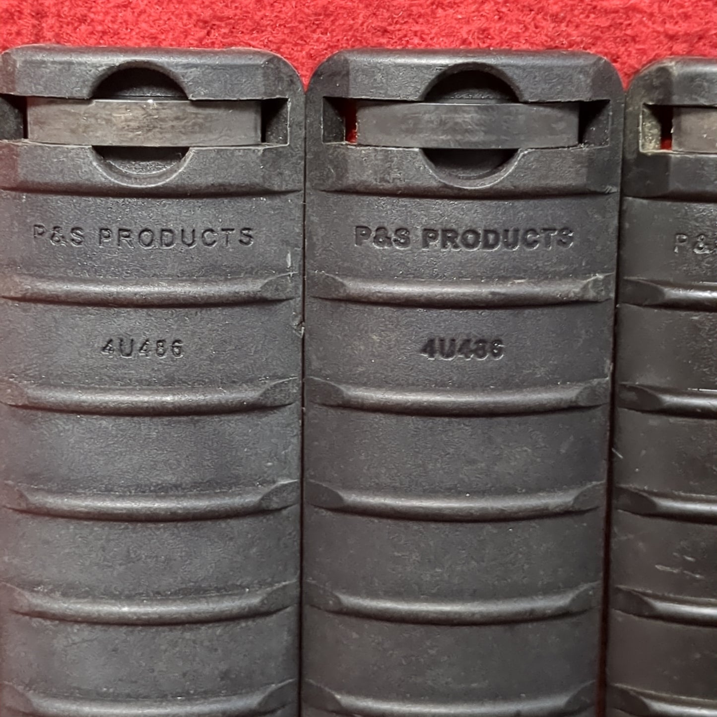 Lot of 4 - 11 Rib Rail Cover P&S PRODUCTS (hc05-MH522)
