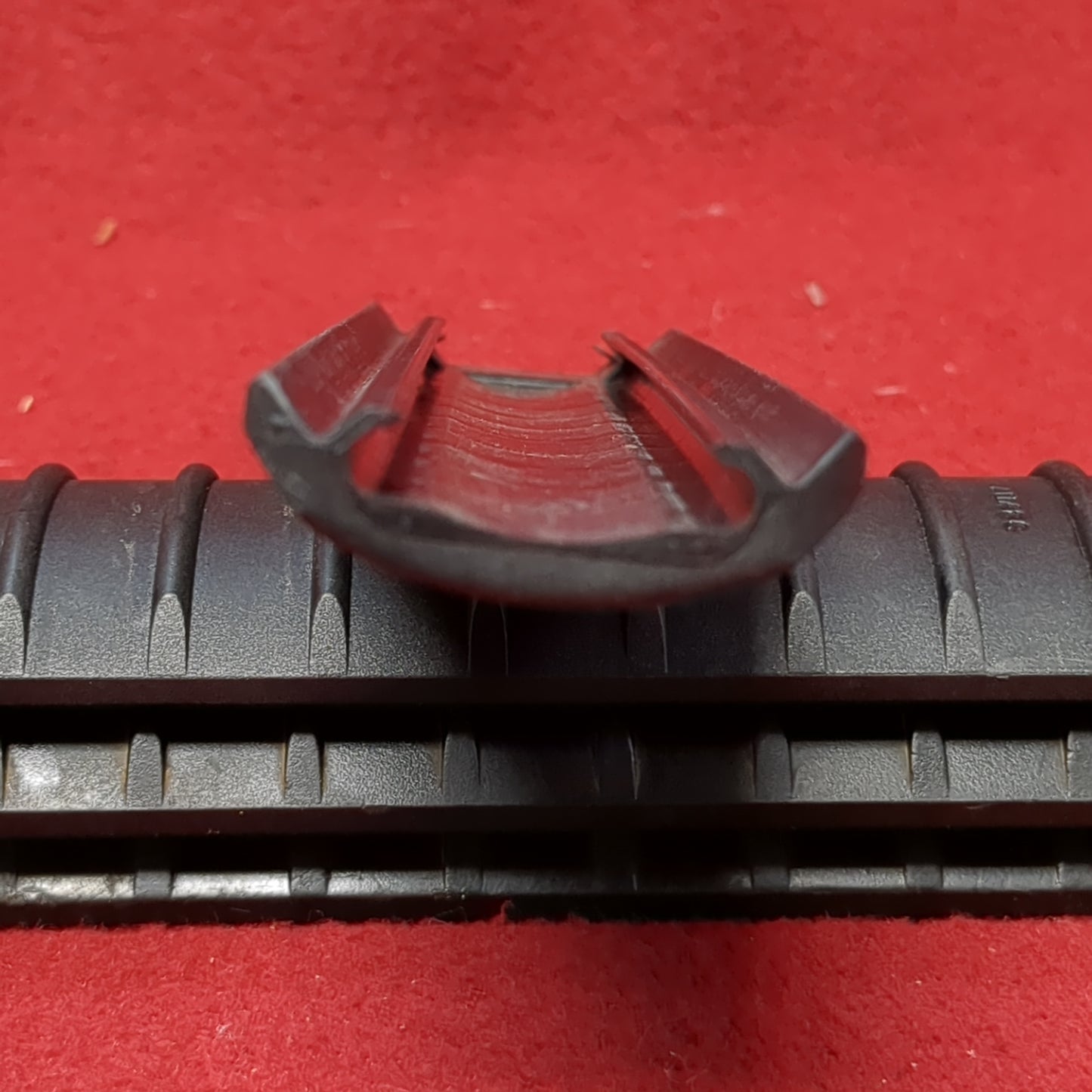 Lot of 4 - 11 Rib Rail Cover P&S PRODUCTS (hc05-MH522)