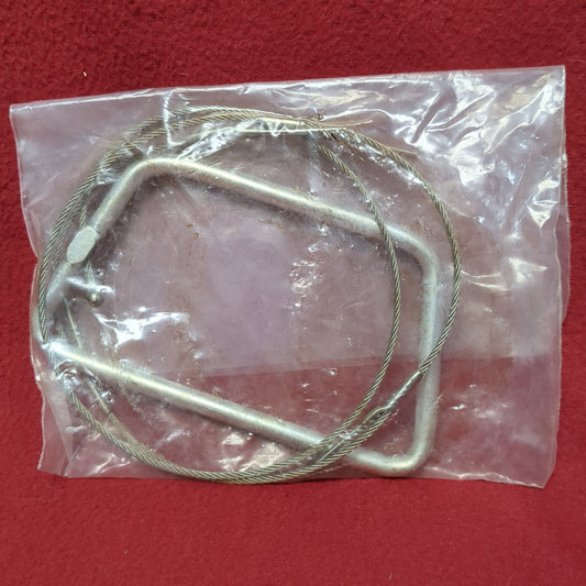 Vietnam Era Parachute Rip Cord Excellent Condition (01g 06cc- ca9-MH646)
