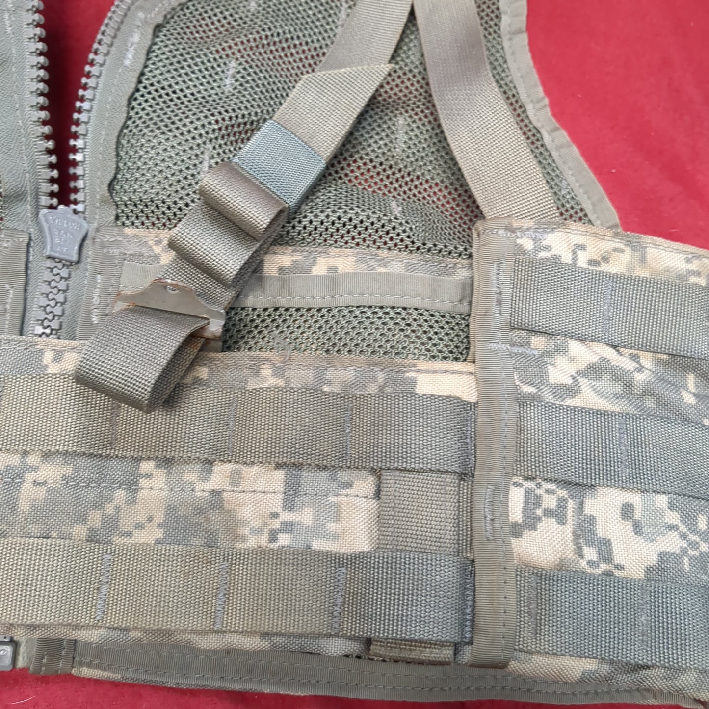 Chest Rig ACU Digitial Camo Fighting Load Carrier FLC Molle (EB16-MH683)