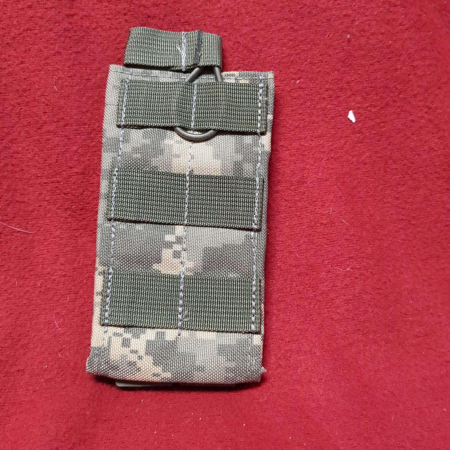 US Army Taxtical Taylor Pouch UCP ACU Molle II W/Malice clips Excellent Condition (fb12-APR6)