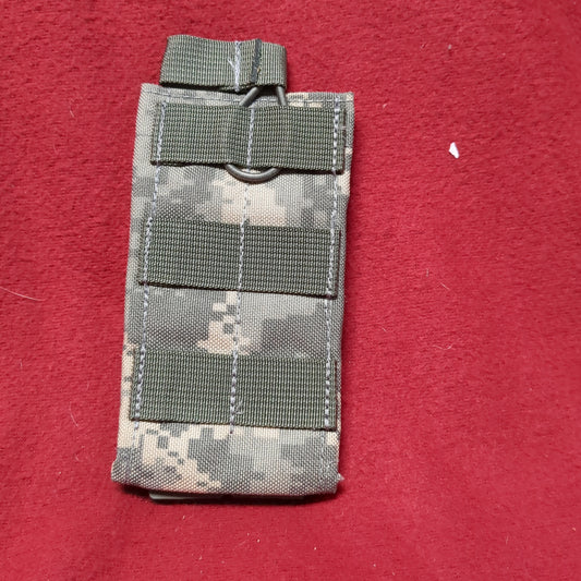 US Army Taxtical Taylor Pouch UCP ACU Molle II W/Malice clips Excellent Condition (fb12-APR6)