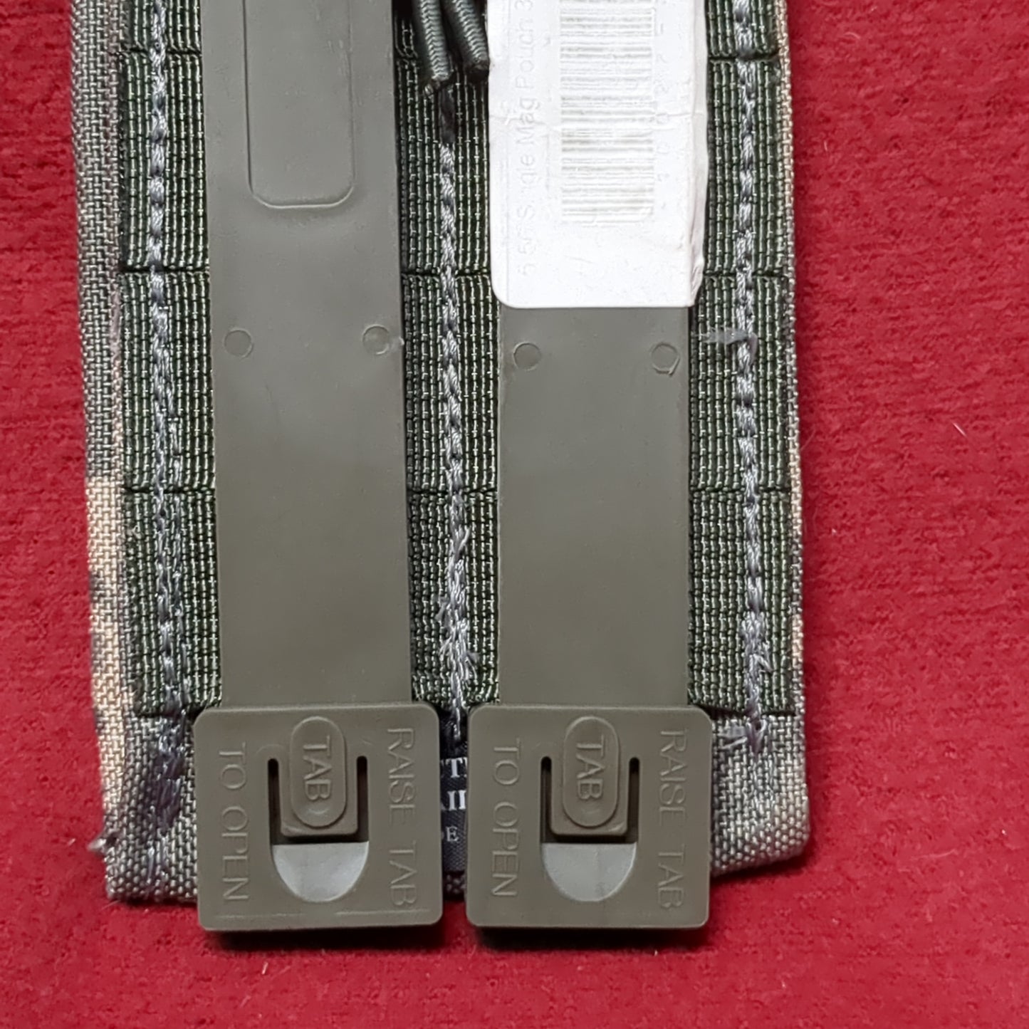 US Army Taxtical Taylor Pouch UCP ACU Molle II W/Malice clips Excellent Condition (fb12-APR6)