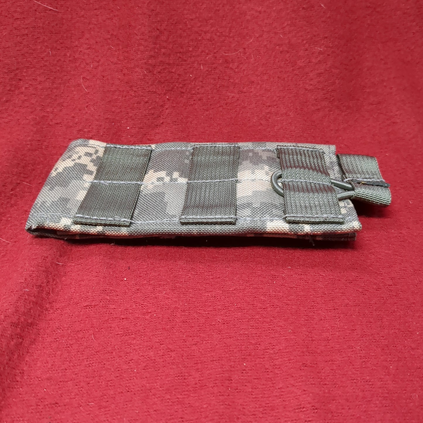 US Army Taxtical Taylor Pouch UCP ACU Molle II W/Malice clips Excellent Condition (fb12-APR6)