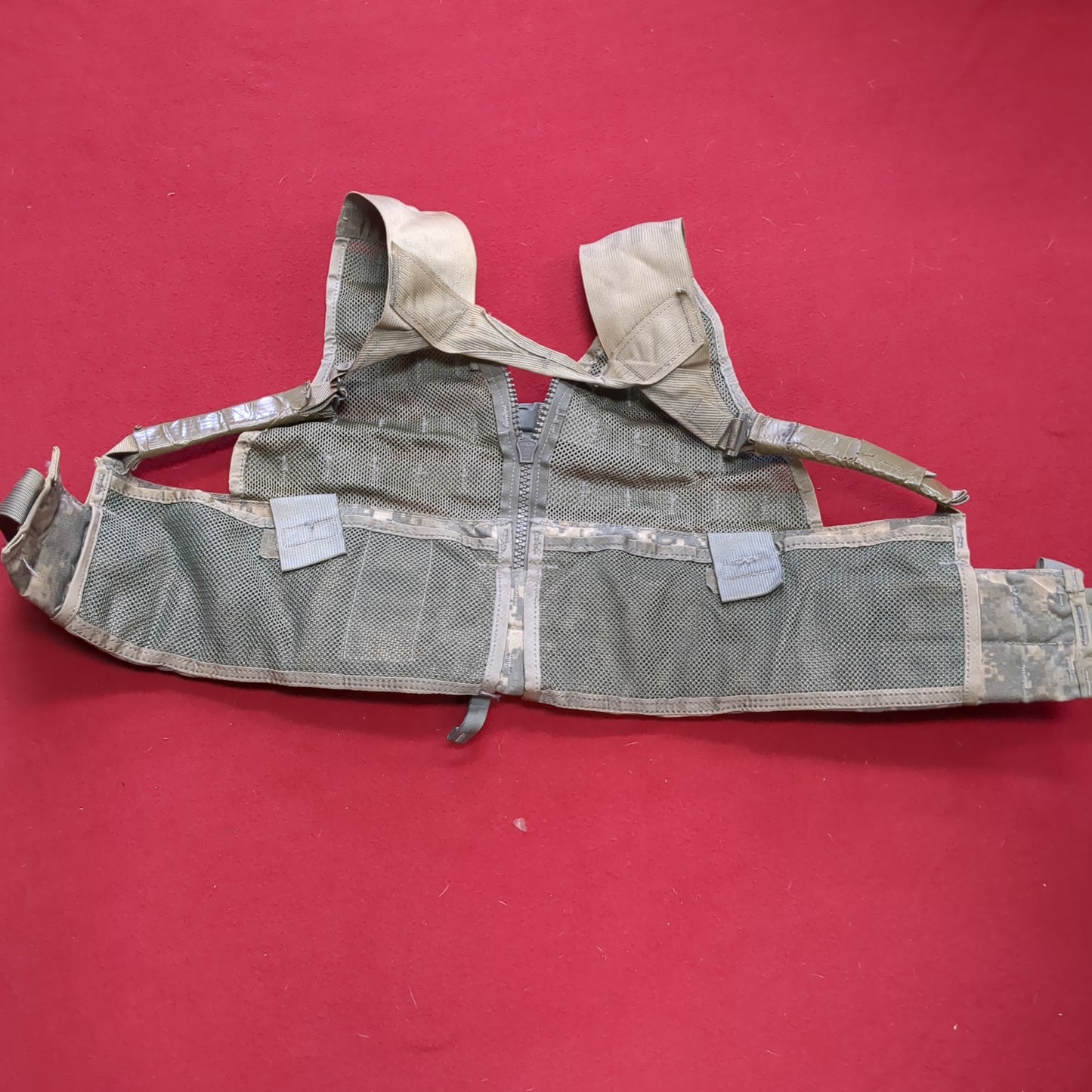 Chest Rig ACU Digitial Camo Fighting Load Carrier FLC Molle (eb09-APR270)