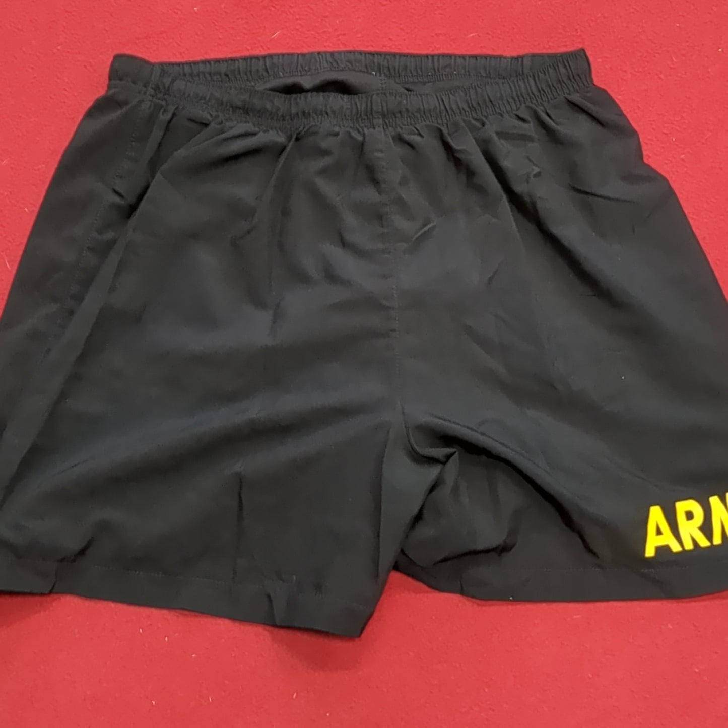 SET - Medium Regular Shorts - Long-Sleeve Shirt Used (fb07-APR345)