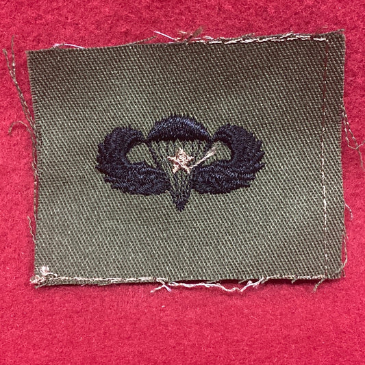 US Army COMBAT JUMP WINGS 1 STAR Badge SEW ON Subdued OD Black (bu05-cjw1)