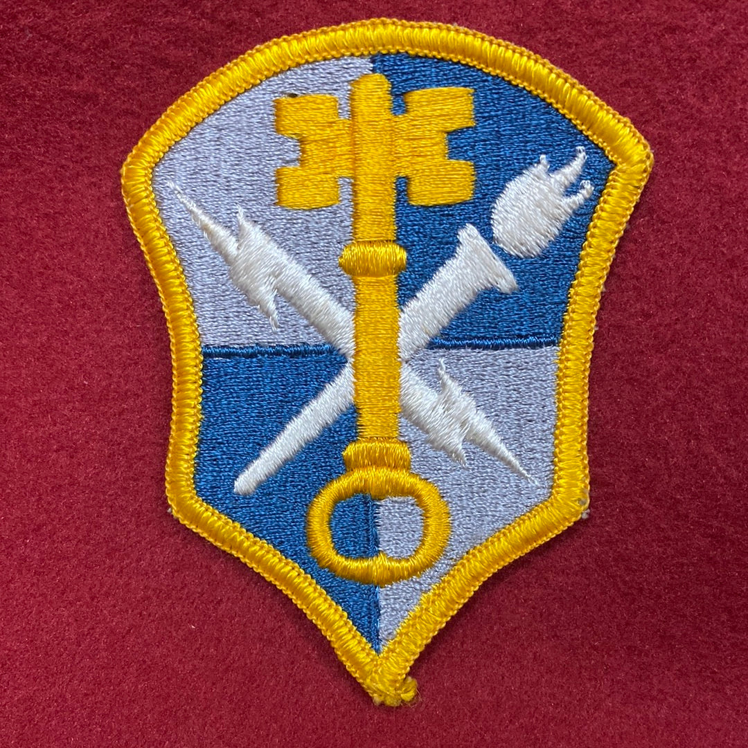 VINTAGE US Army Intelligence and Security Command Patch Sew-On (12o17)