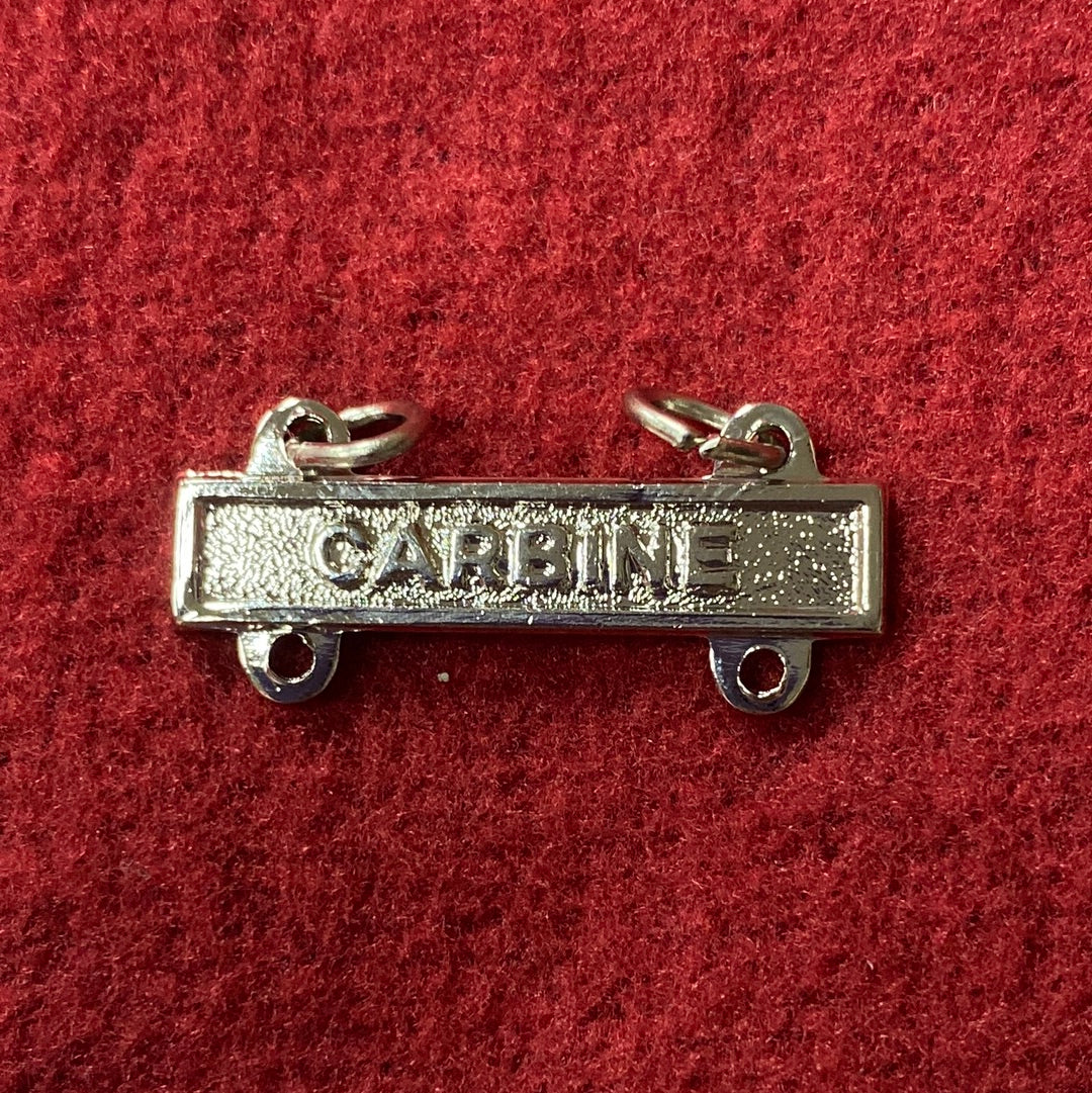 VINTAGE US Army CARBINE QUALIFICATION BAR (04cc46)