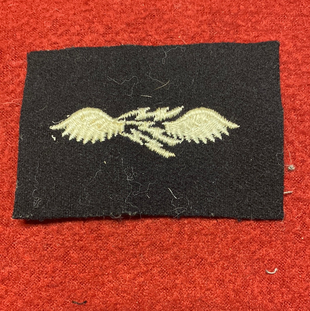 VINTAGE US Navy Coast Guard AVIATION RADIOMAN Sew On Patch (WSB09-129)