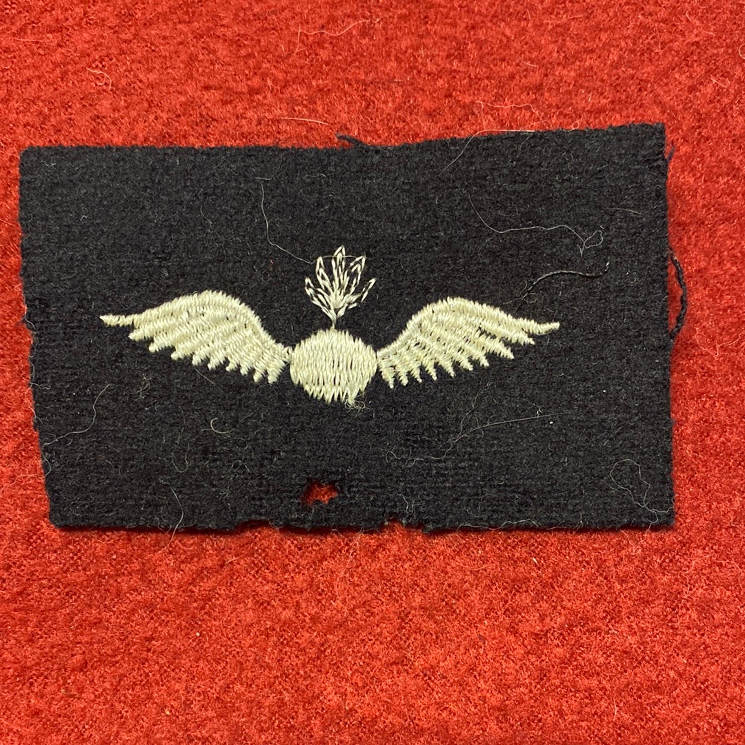 VINTAGE US Navy Coast Guard AVIATION ORDINANCEMAN Sew On Patch (08cc64)