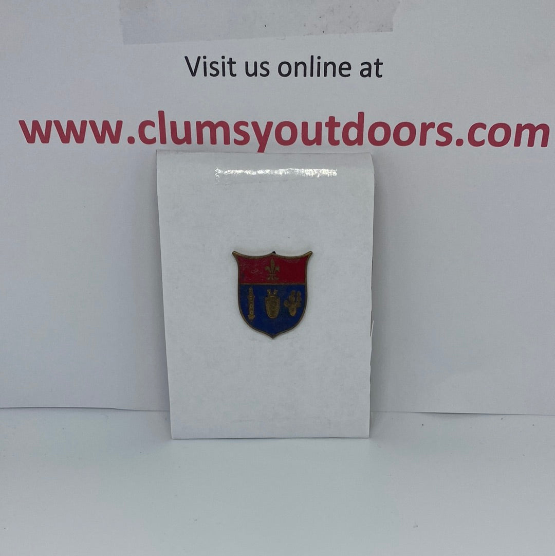 Vintage US Military 125th Field Artillery Regiment Crest Pin (3cc19)