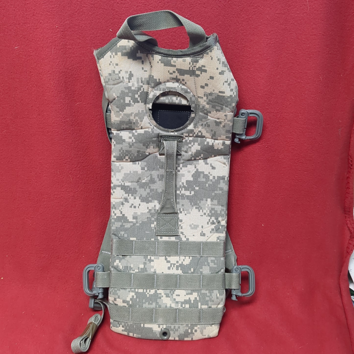 US Army ACU UCP Camelback Hydration System Carrier *Only* Excellent condition (09o- db3-MAY20)