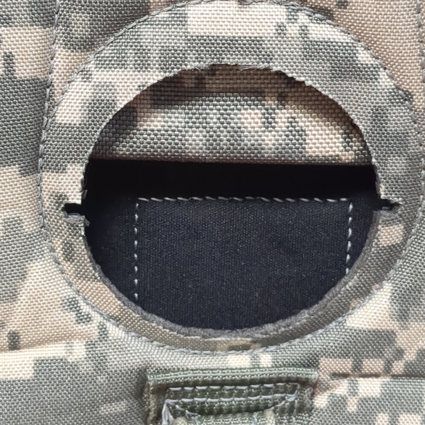 US Army ACU UCP Camelback Hydration System Carrier *Only* Excellent condition (09o- db3-MAY20)