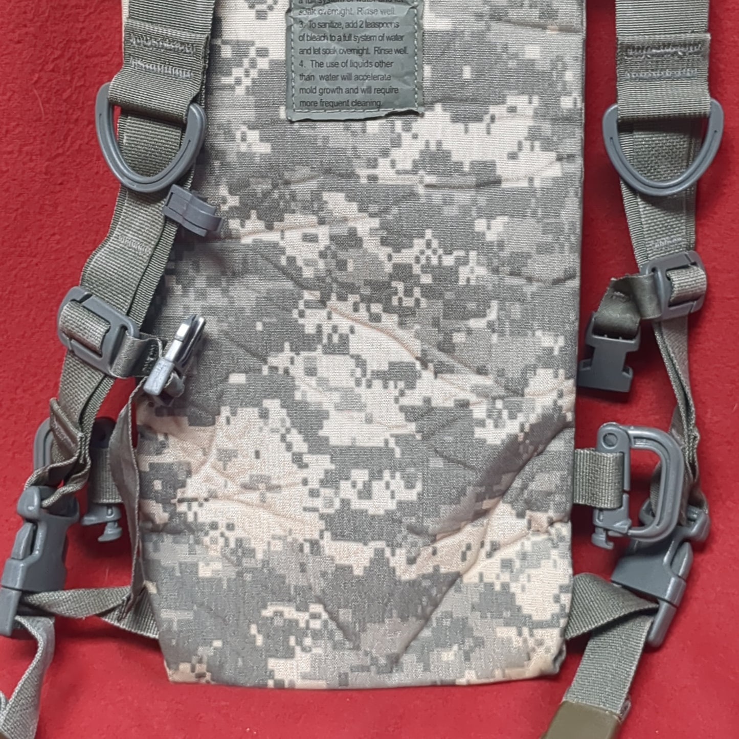 US Army ACU UCP Camelback Hydration System Carrier *Only* Excellent condition (09o- db3-MAY20)