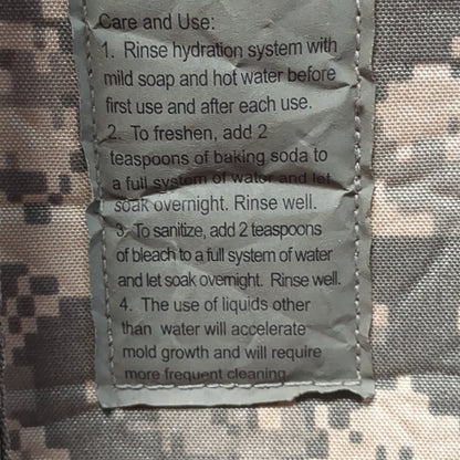 US Army ACU UCP Camelback Hydration System Carrier *Only* Excellent condition (09o- db3-MAY20)