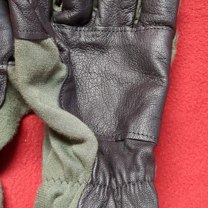 US Army Men's Size (10) HAU-15/P Flyer's Intermediate Cold Weather Gloves (cb04-MAY244)