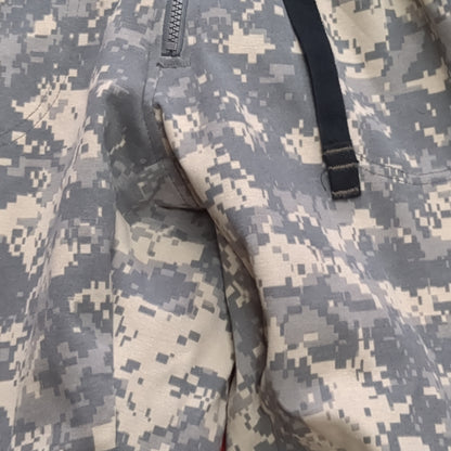US Army Medium Regular ACU Light Weather Outer Layer (LWOL)Weather Pants Trousers Good Condition (fb16-MAY274)