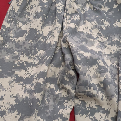US Army Medium Regular ACU Light Weather Outer Layer (LWOL)Weather Pants Trousers Good Condition (fb16-MAY274)